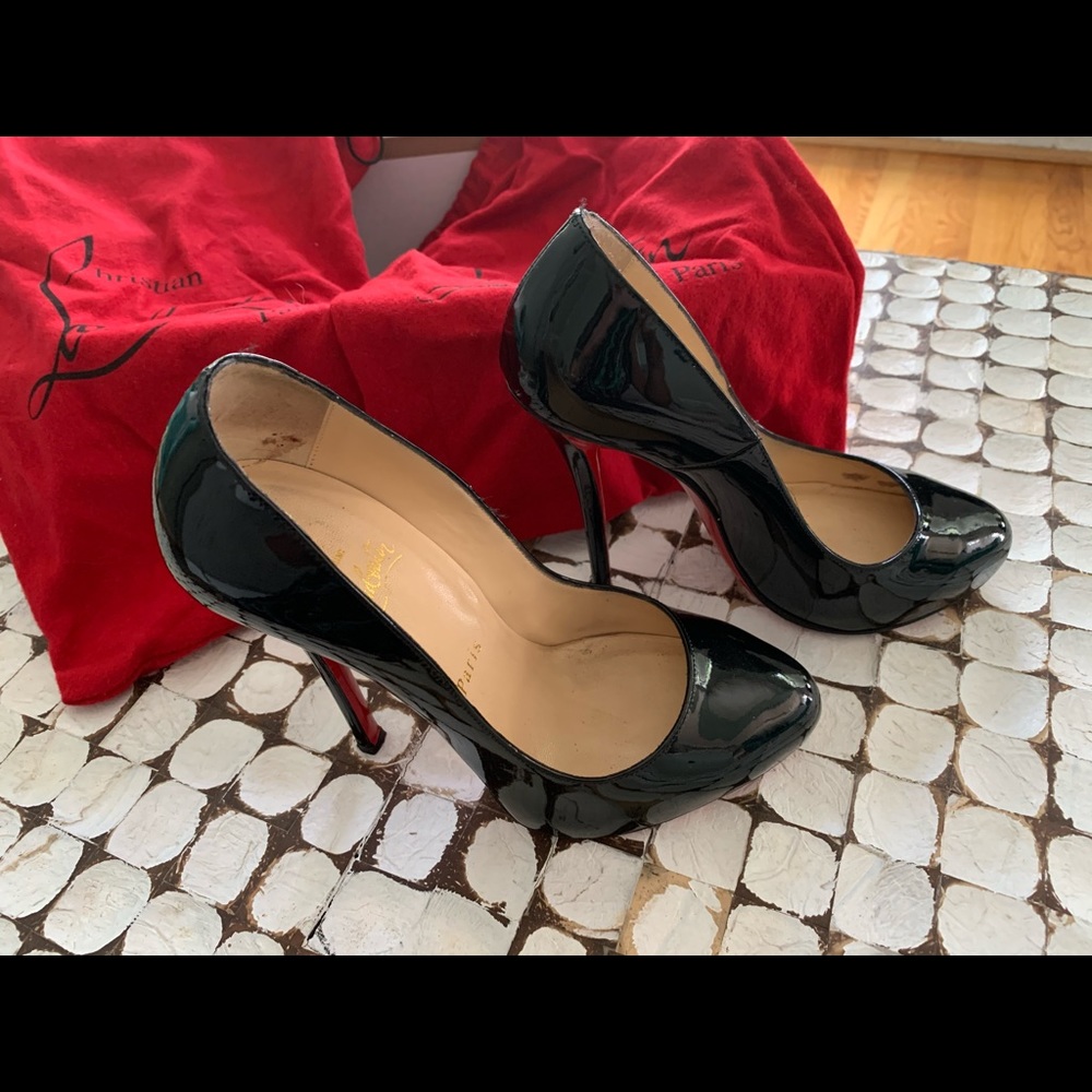 Christian Louboutin37.5 heels